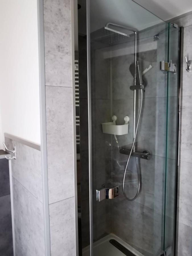 Villers La Villa Екстериор снимка
